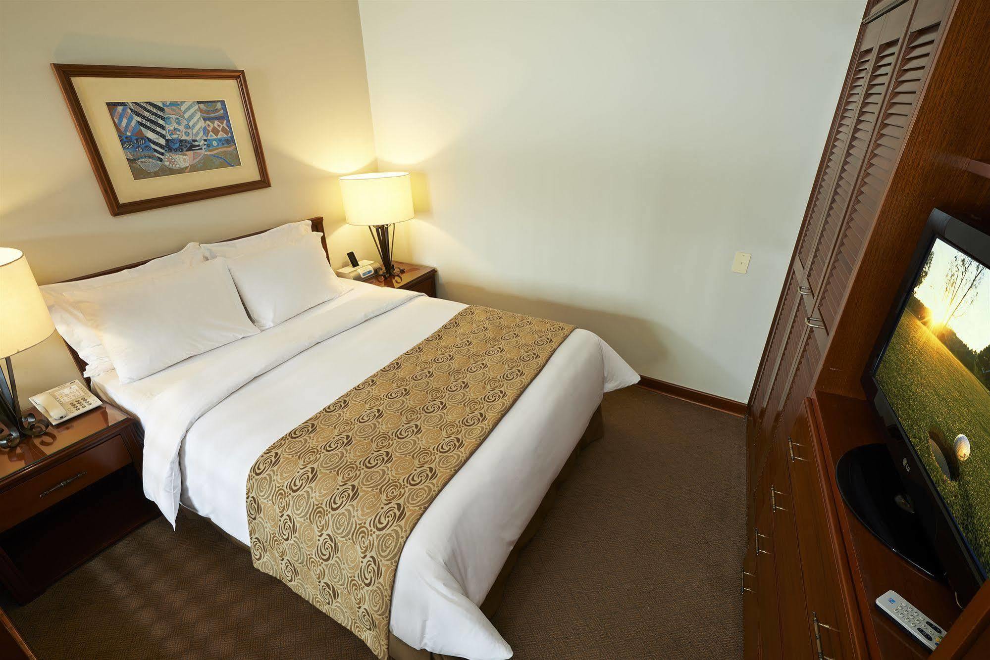 Sol De Oro Hotel & Suites Lima Exterior photo